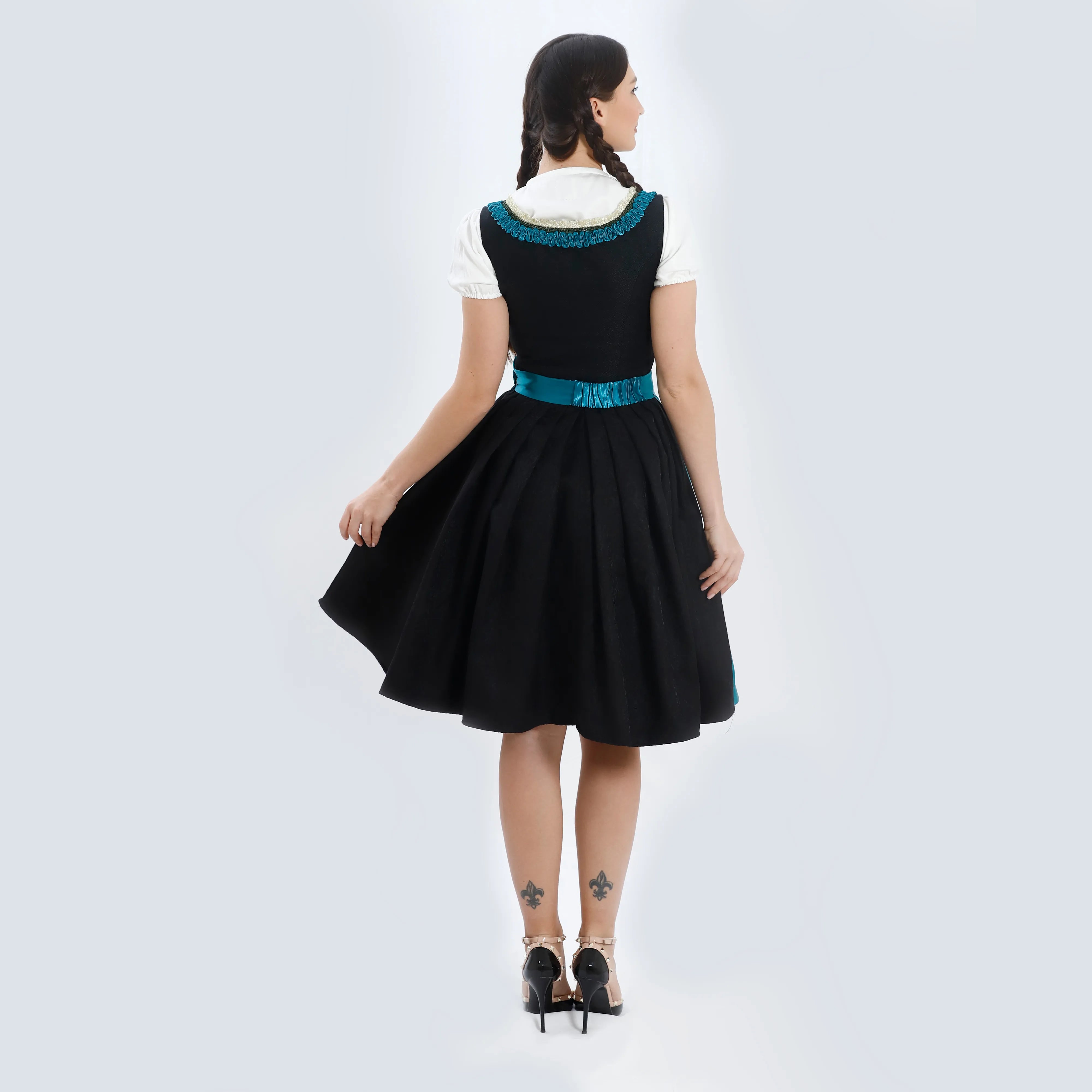 Luxury Elegant Black Midi Dirndl Dress M Luxury Elegant Black Midi Dirndl Dress M